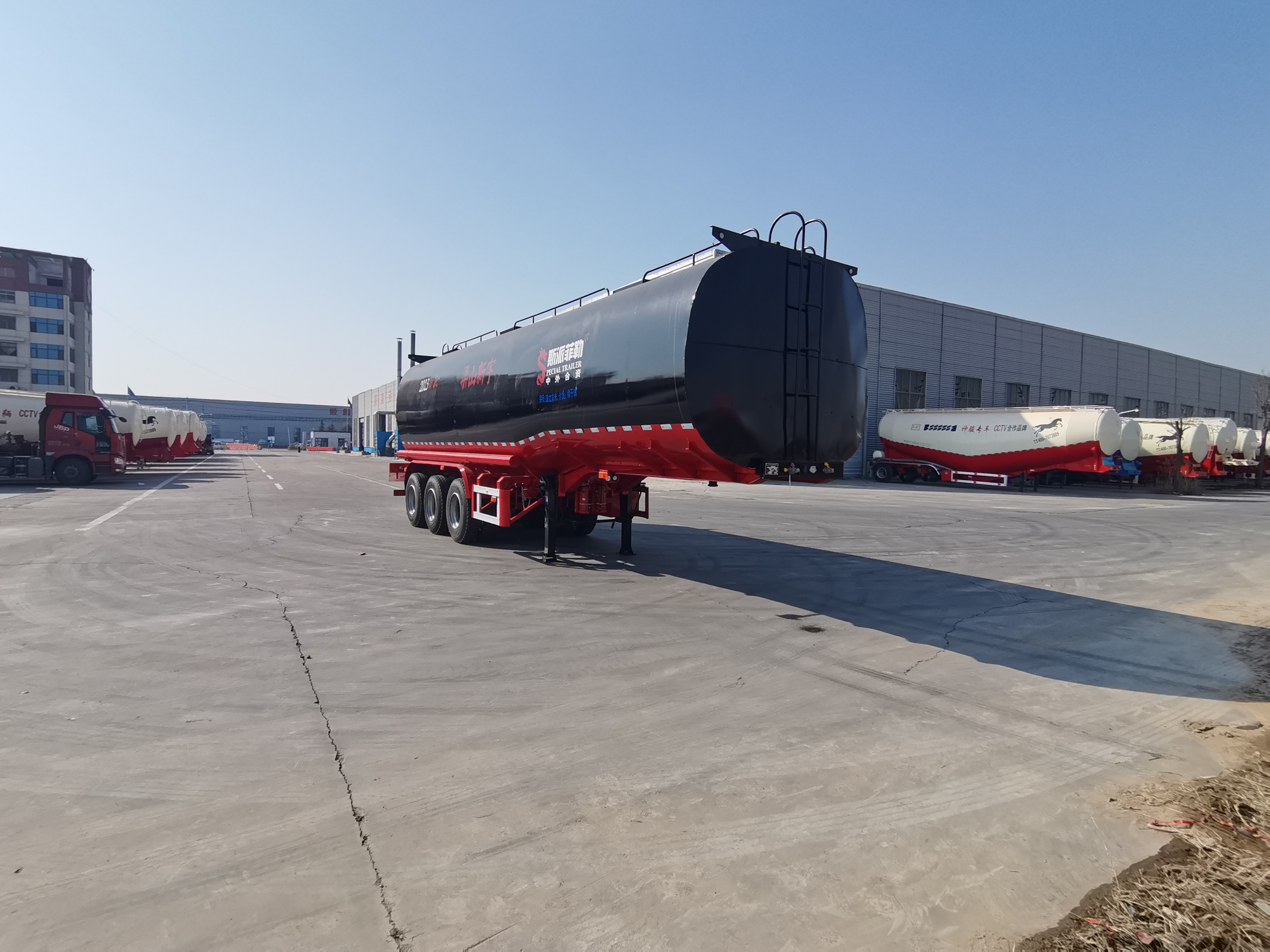 梁山液化气运输半挂车